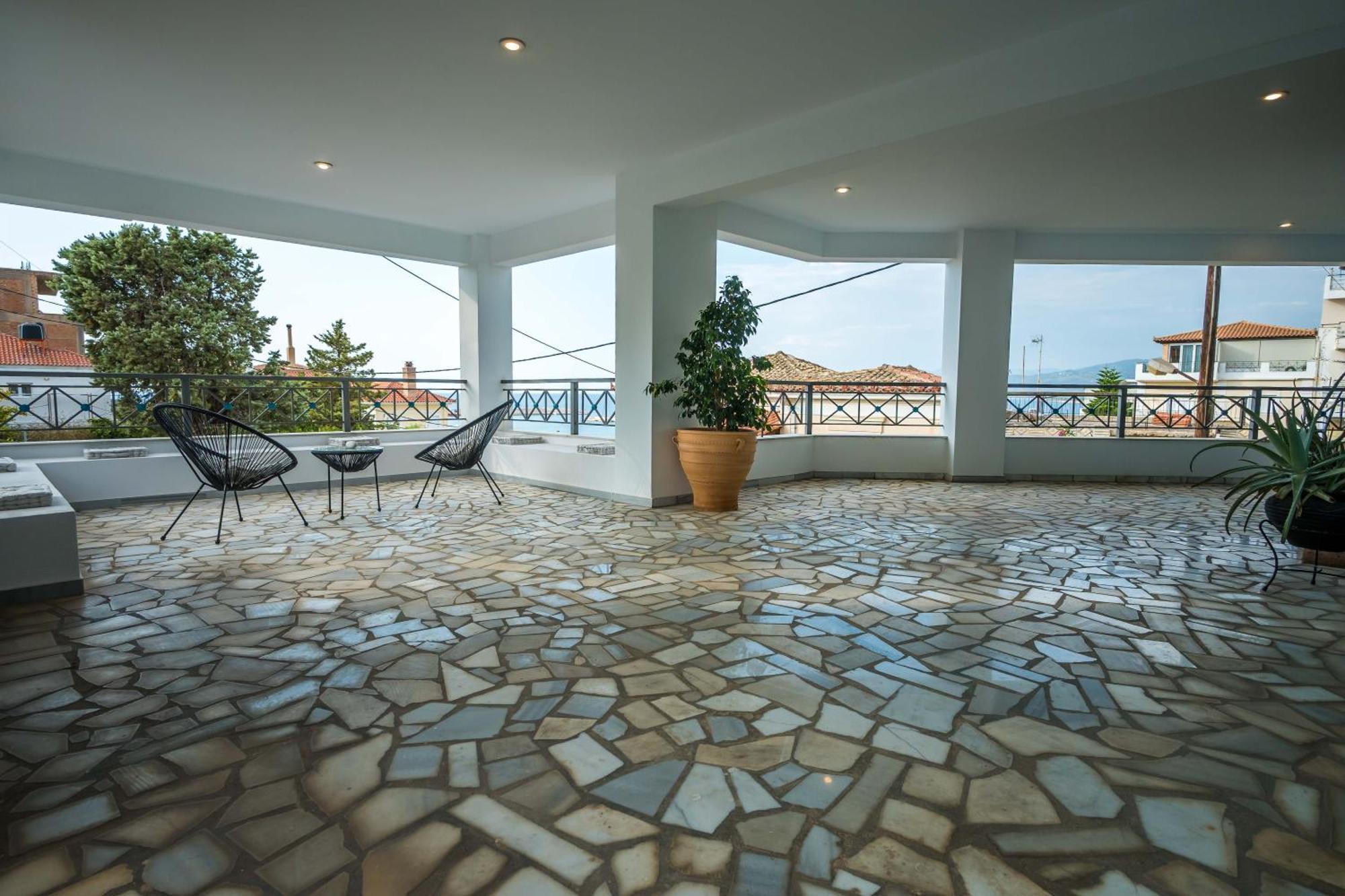 Magical Seaside Town Boutique Apts 2 Kyparissia Exterior photo